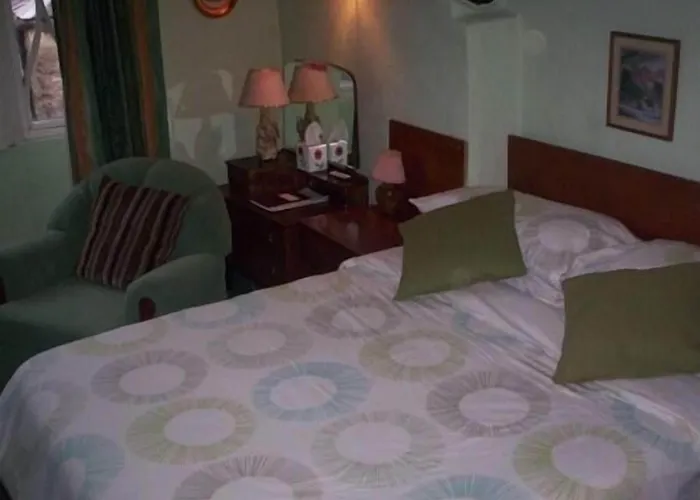 The Copper Kettle Hotel 2*